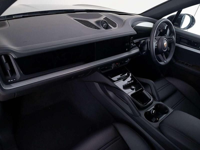 Used Porsche Cayenne S 468 HP (344 kW) 2025 Grey SUV