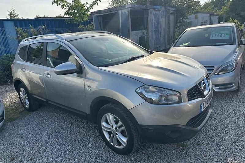 Silver Used 2010 Nissan Qashqai +2 N-TEC SUV | £2,995 (Fair price) - Image 1/1