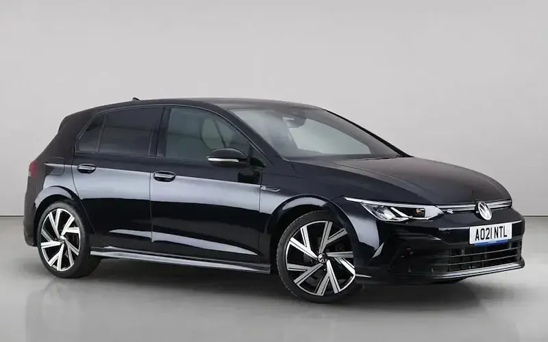 Used VW Golf VII R-line 150 HP (110 kW) 2021 Hatchback