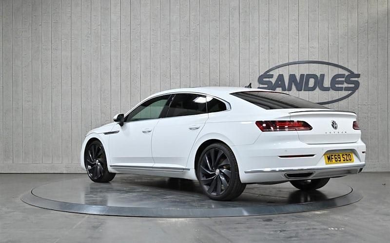 Used VW Arteon R-line 190 HP (139 kW) 2019 White Hatchback