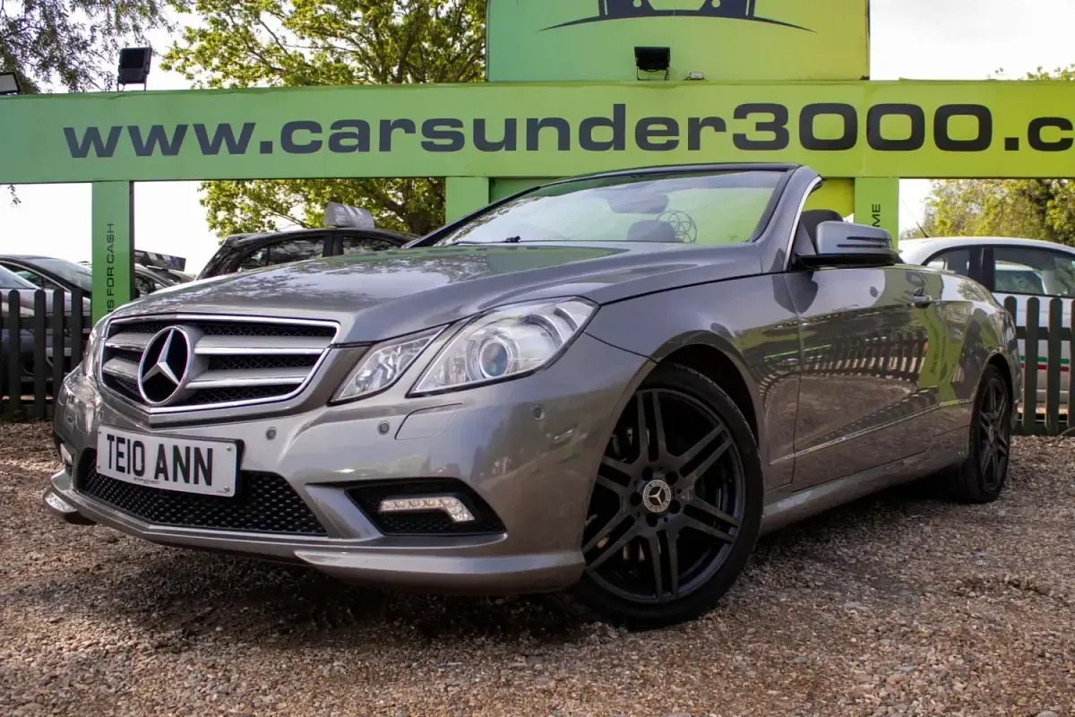 Usado Mercedes E250 2011 Prateado Cabrios