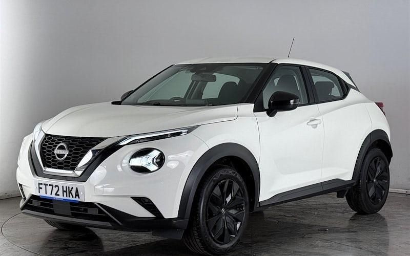 Używany Nissan Juke Acenta 114 KM (83 kW) 2023 Biały SUV