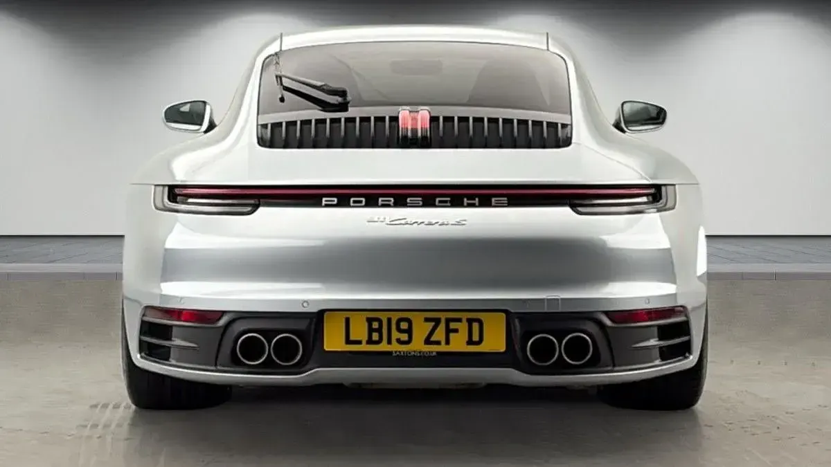 Used Porsche 911 Carrera S 450 HP (330 kW) 2019 Dolomite silver Coupe