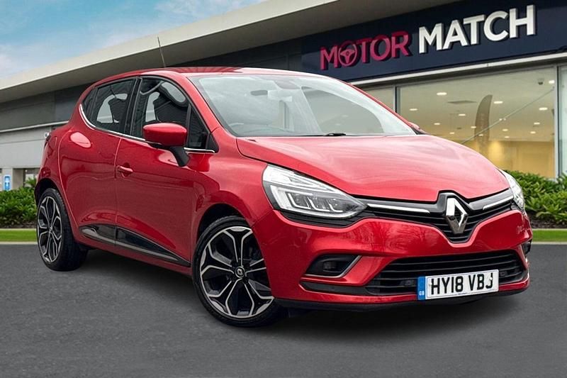 Used Renault Clio IV Signature 2018 Red Hatchback
