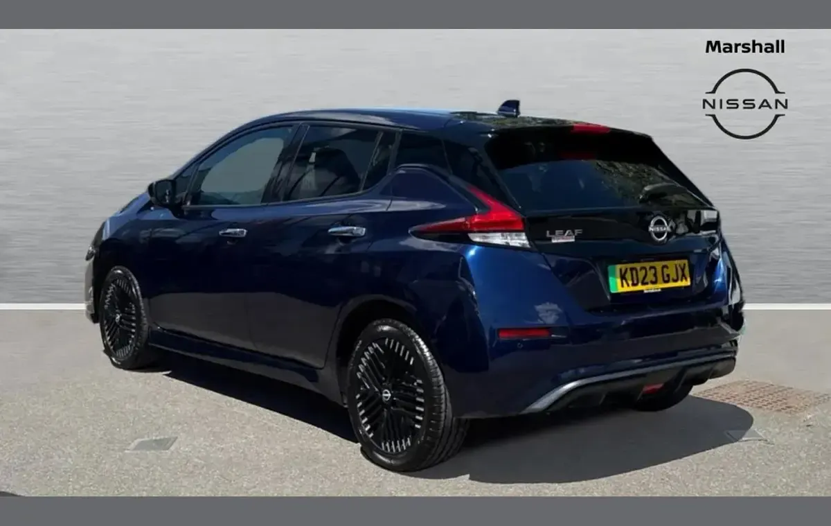 Used Nissan Leaf N-Connecta 160 kW (218 HP) 2023 Blue Hatchback