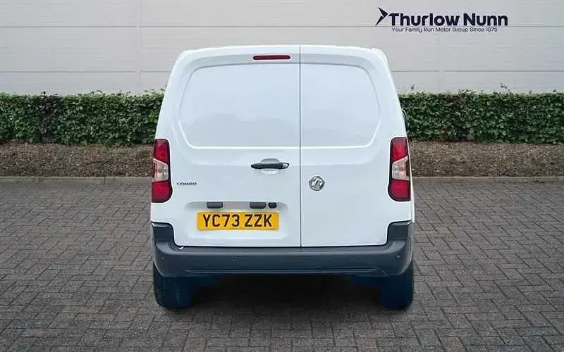 Used Vauxhall Combo 101 HP (74 kW) 2023 White MPV