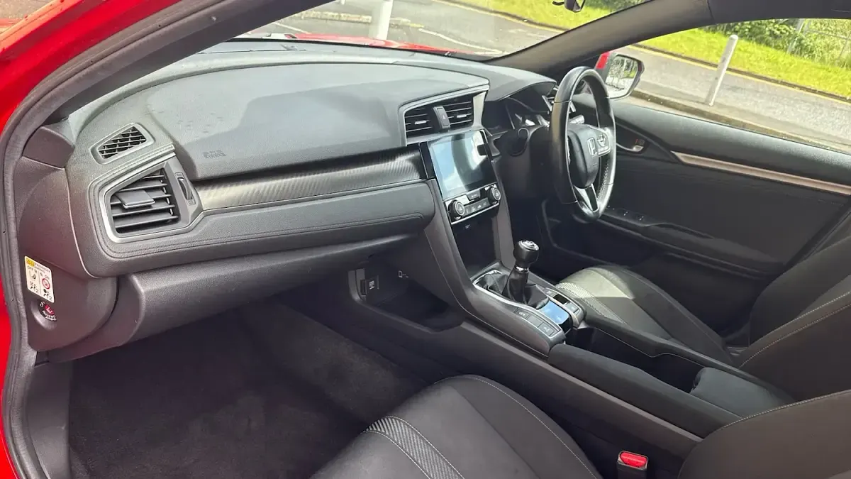 Used Honda Civic Sport 182 HP (133 kW) 2019 Red Hatchback
