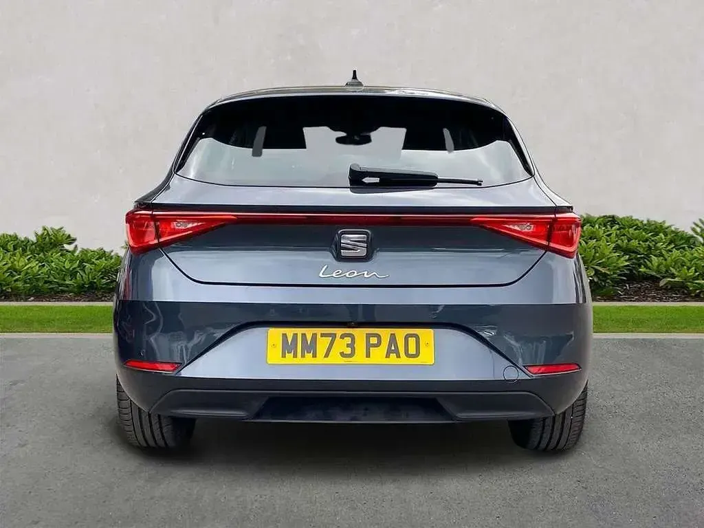 Used Seat Leon SE Dynamic 110 HP (80 kW) 2023 Grey Hatchback
