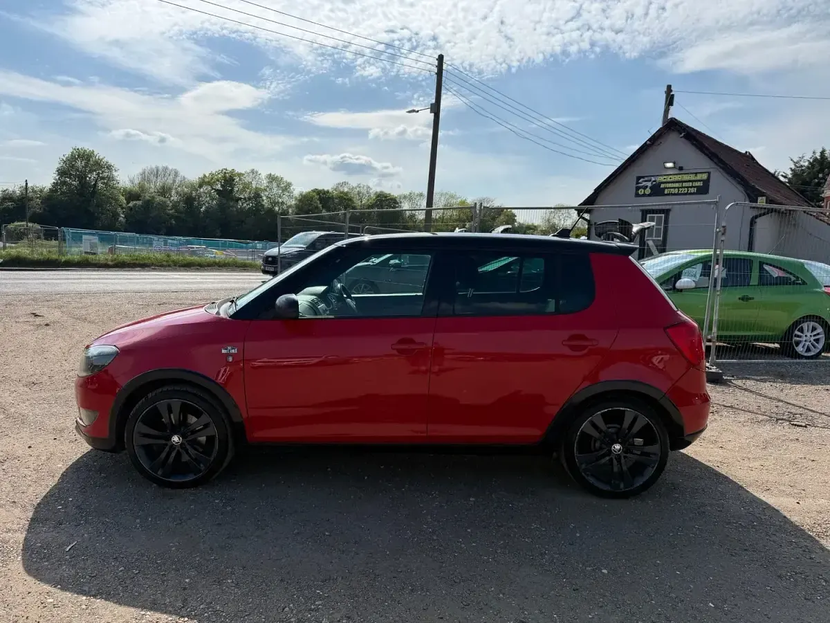 Używany Skoda Fabia Monte Carlo 105 KM (77 kW) 2013 Czerwony Hatchback