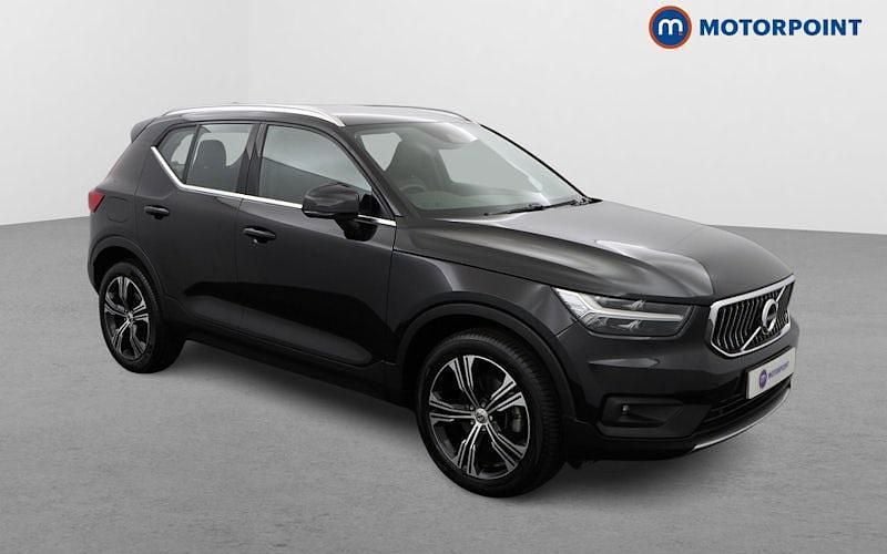 Used 2022 Volvo XC40 Inscription SUV | £23,949 (Good price) - Image 1/4