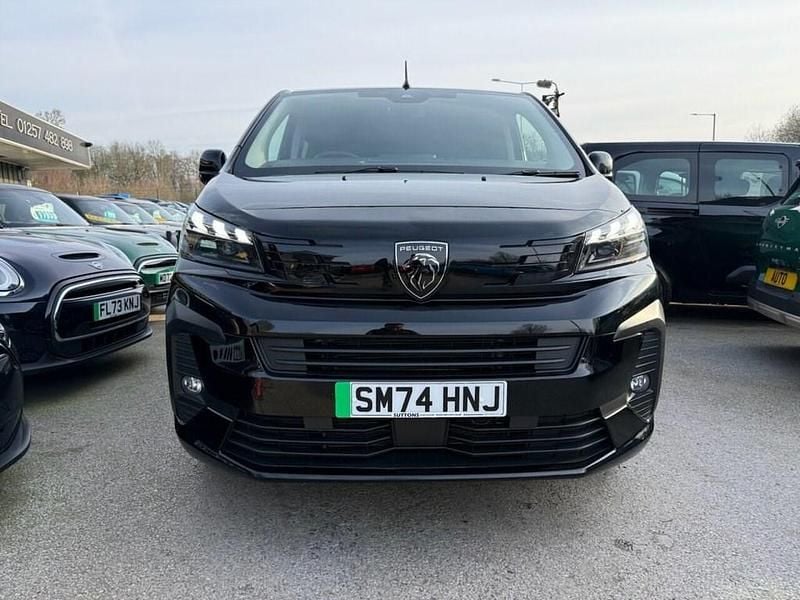 Used Peugeot e-Traveller Active 100 kW (136 HP) 2025 Black MPV