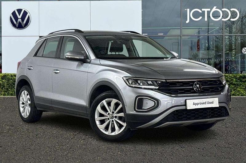 Silver Used 2023 VW T-Roc Life SUV | £18,797 (Fair price) - Image 1/4