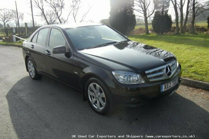 Used Mercedes C180 156 HP (114 kW) 2009 Sedan