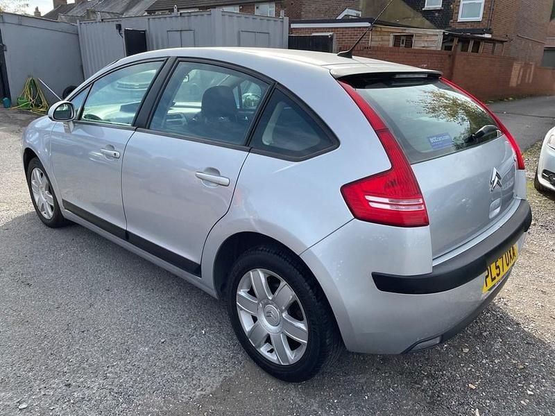 Used Citroën C4 92 HP (67 kW) 2008 Silver Hatchback