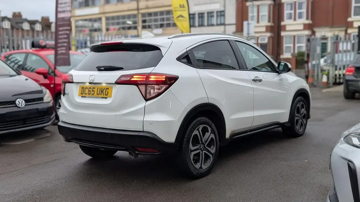 Used Honda HR-V EX 120 HP (88 kW) 2015 White SUV