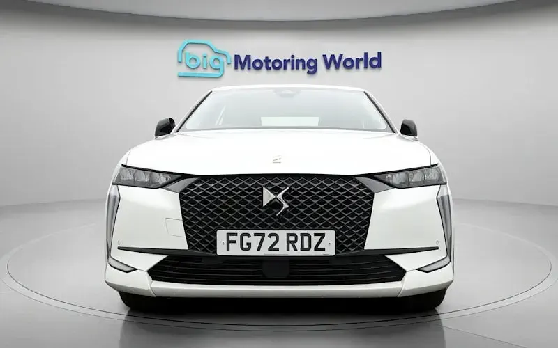 Used DS Automobiles DS4 Performance 225 HP (165 kW) 2022 White SUV