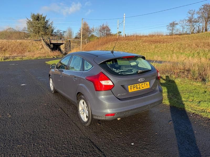 Used Ford Focus Zetec 115 HP (84 kW) 2012 Grey Hatchback