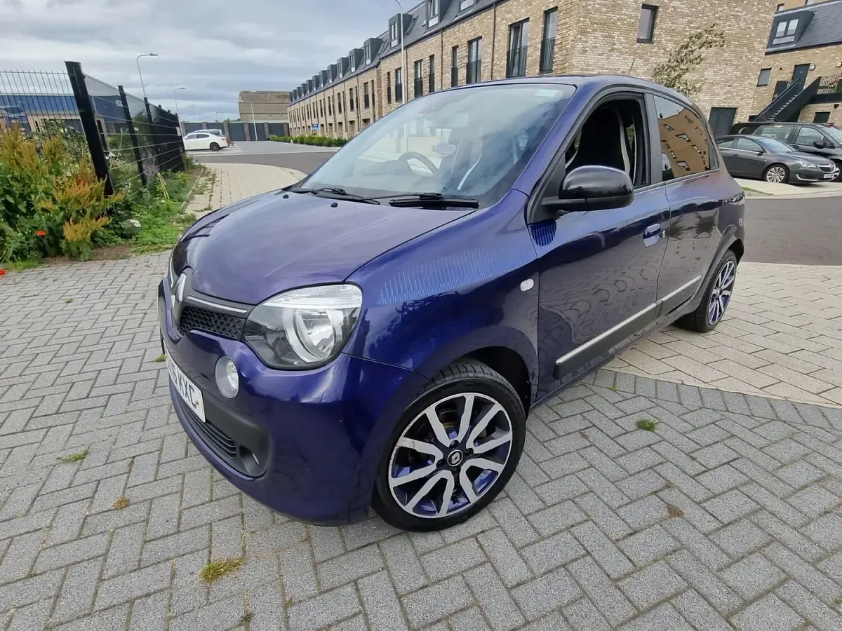 Used Renault Twingo Iconic 2016 Purple Hatchback