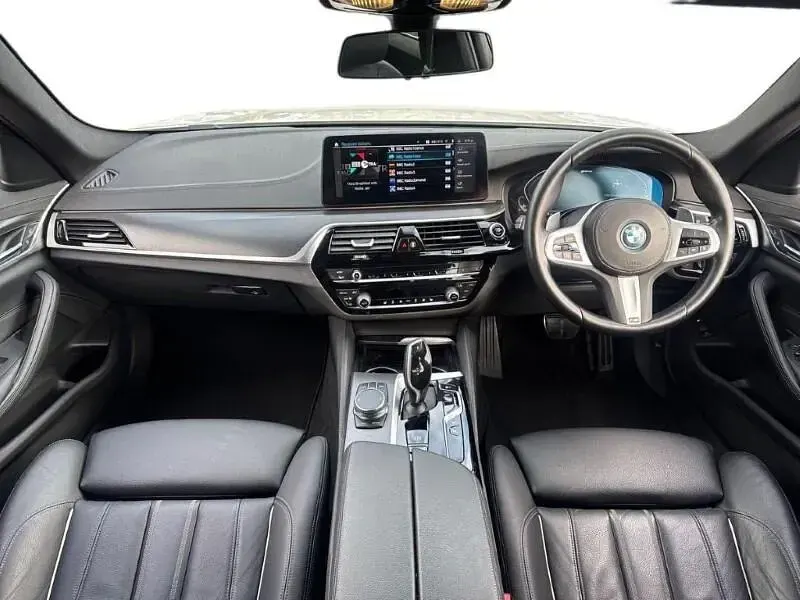 Used BMW 530e M Sport 288 HP (211 kW) 2022 White Estate