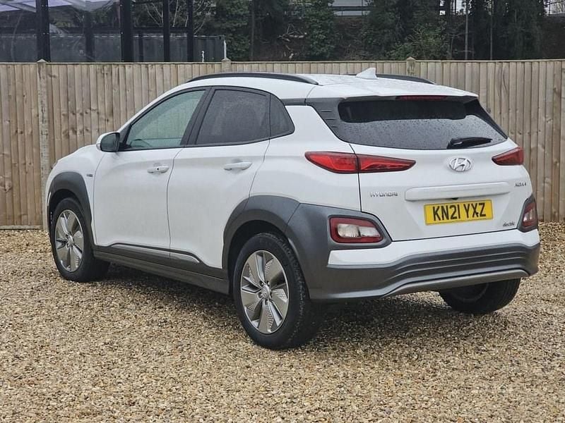Used Hyundai Kona Premium 150 kW (204 HP) 2021 White SUV