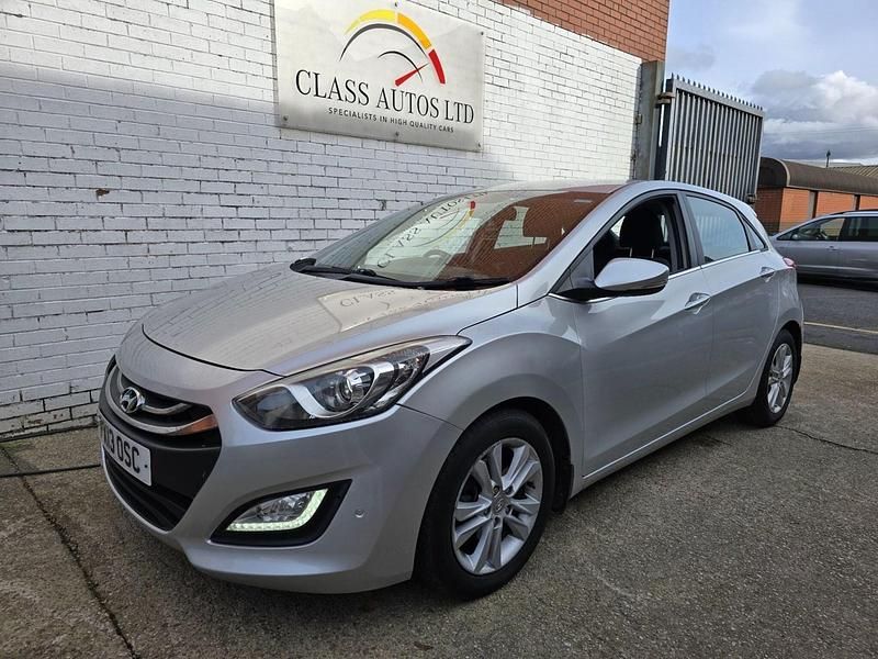 Used Hyundai i30 Style 110 HP (80 kW) 2013 Silver Hatchback