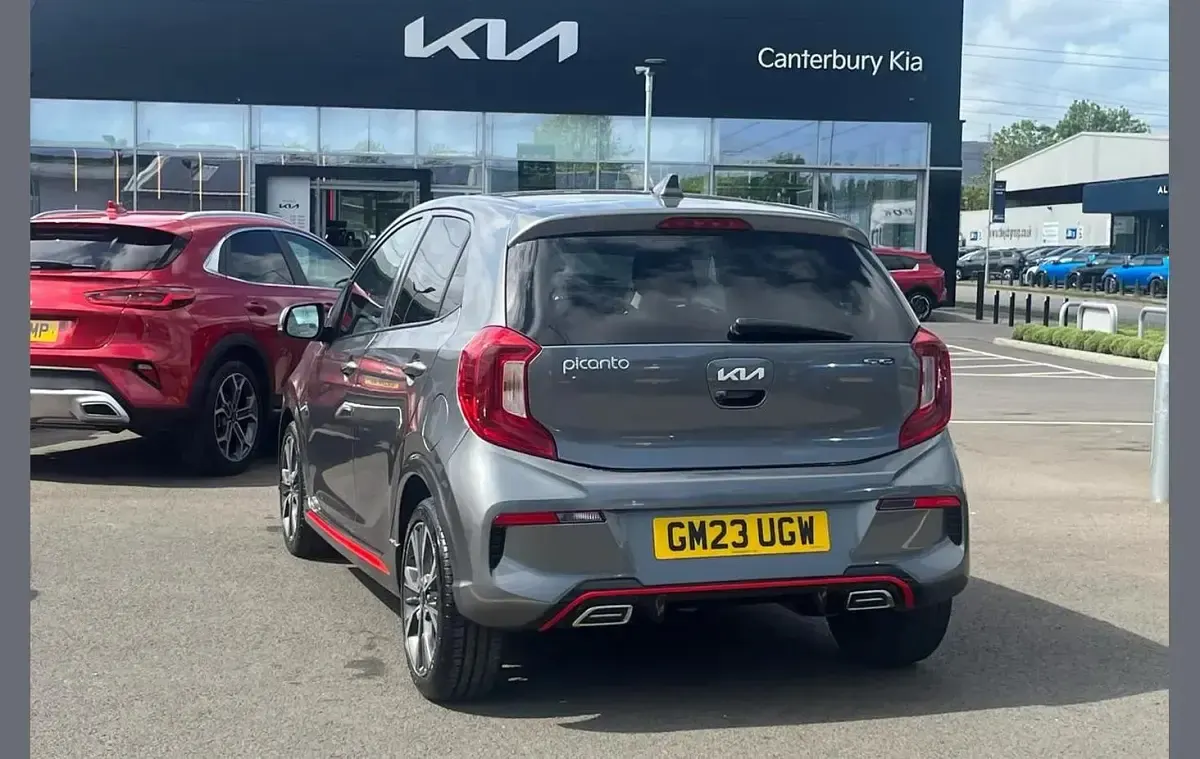 Begagnad Kia Picanto GT-Line 65 HK (47 kW) 2023 Grå Halvkombi