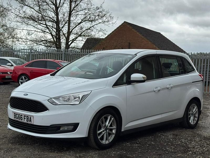 Used Ford Grand C-Max Zetec 120 HP (88 kW) 2016 White MPV