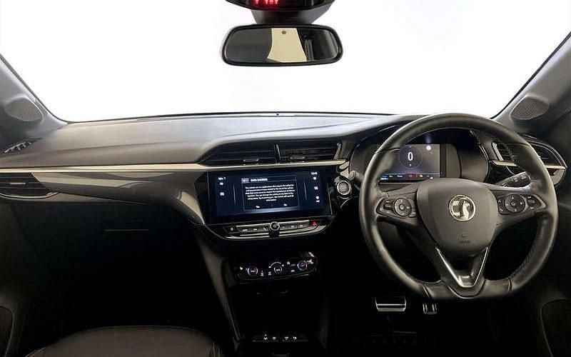 Used Vauxhall Corsa-e Ultimate 100 kW (136 HP) 2023 White Hatchback