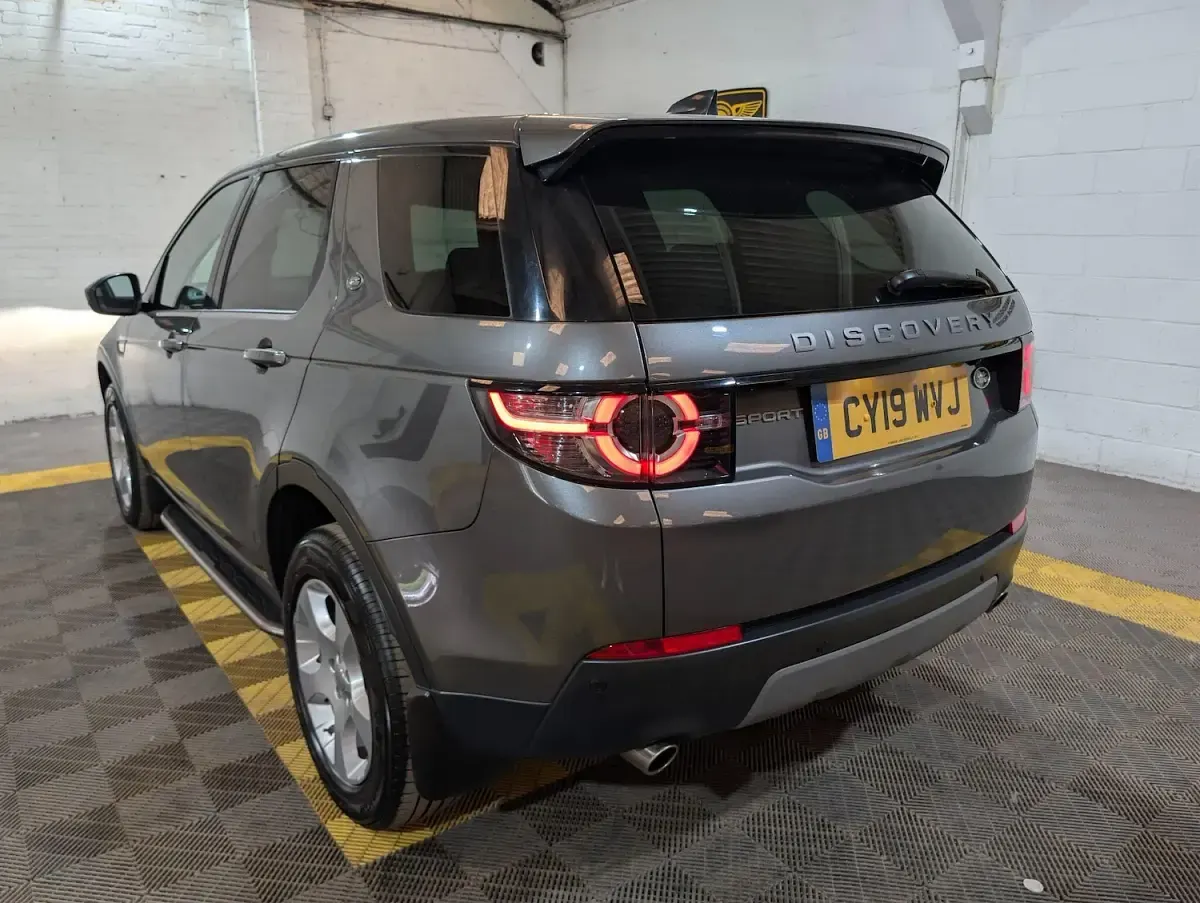 Used Land Rover Discovery Sport SE 150 HP (110 kW) 2019 Grey SUV