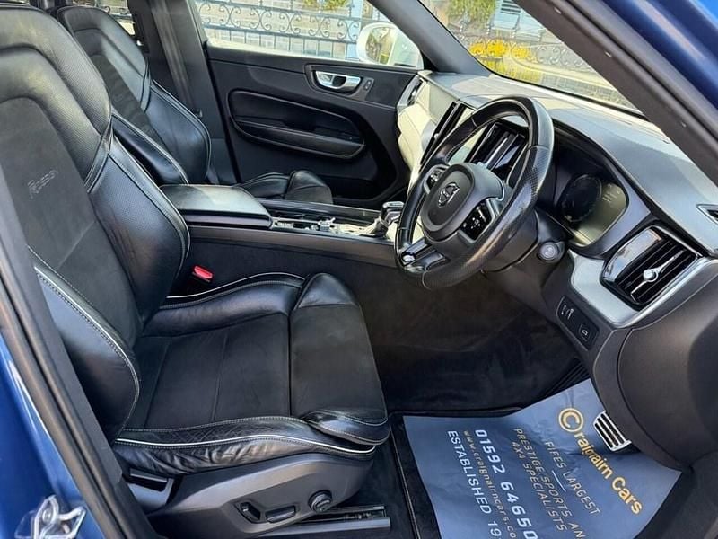 Used Volvo XC60 R-Design Pro 235 HP (172 kW) 2018 Blue SUV
