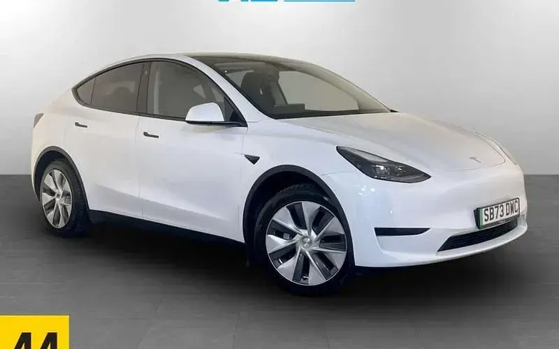 Usado Tesla Model Y RWD 219 kW (299 HP) 2024 SUV