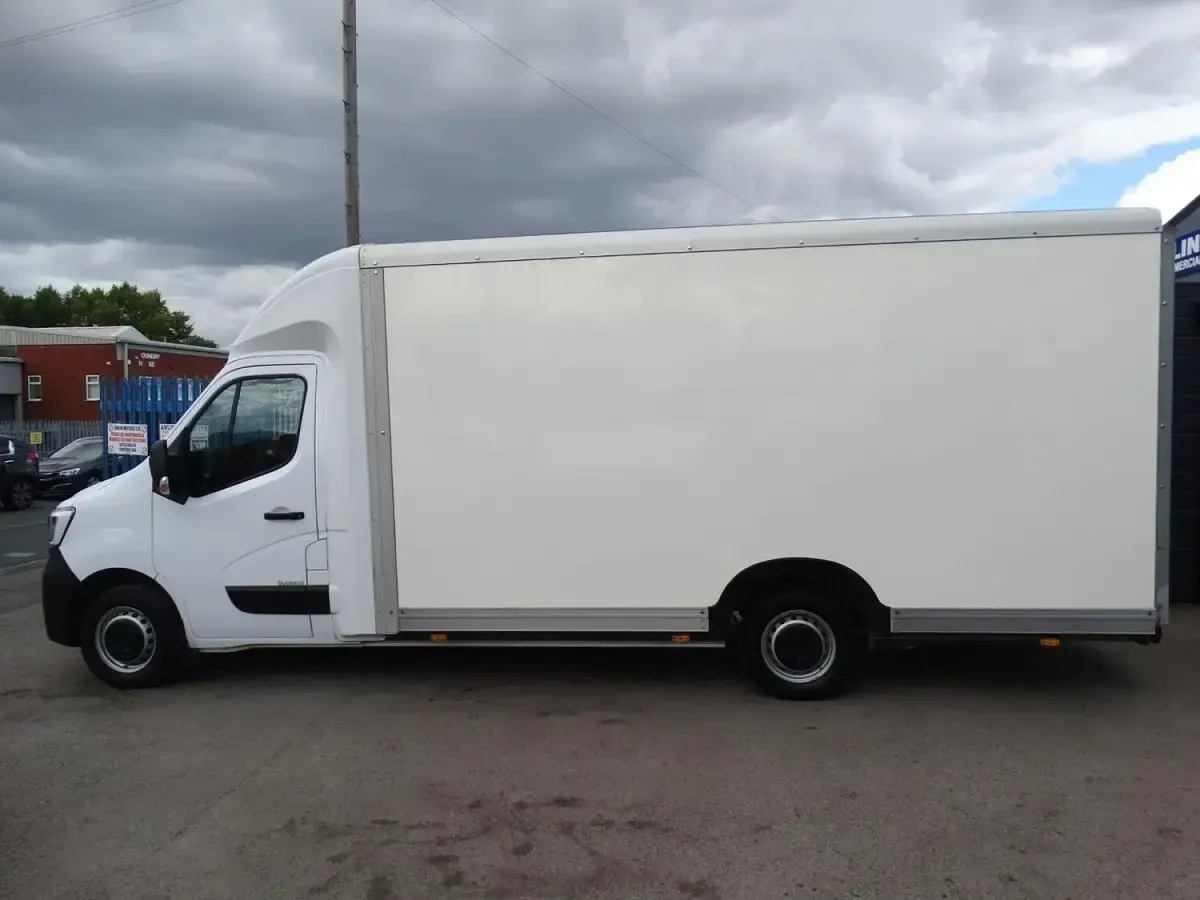 Used Renault Master Business 2023 White Van