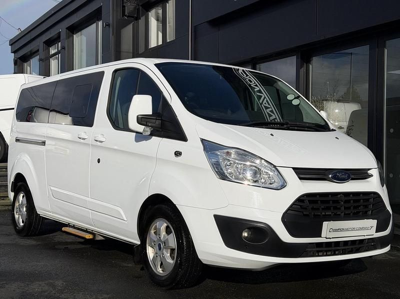 Used Ford Tourneo Custom Titanium 2019 White Van