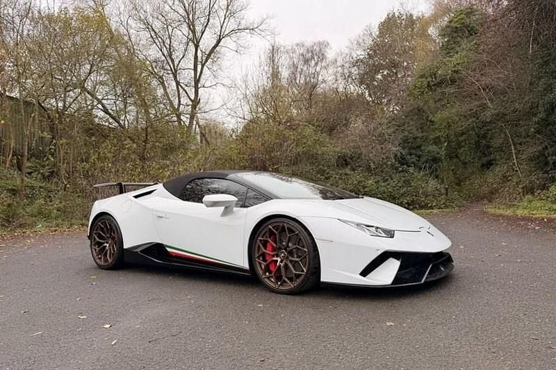 Used 2016 Lamborghini Huracán | £139,990 (A bit pricey) - Image 1/1
