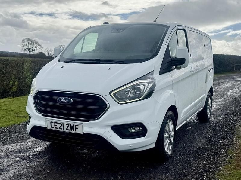 Used Ford Transit Custom Limited 130 HP (95 kW) 2021 White Van