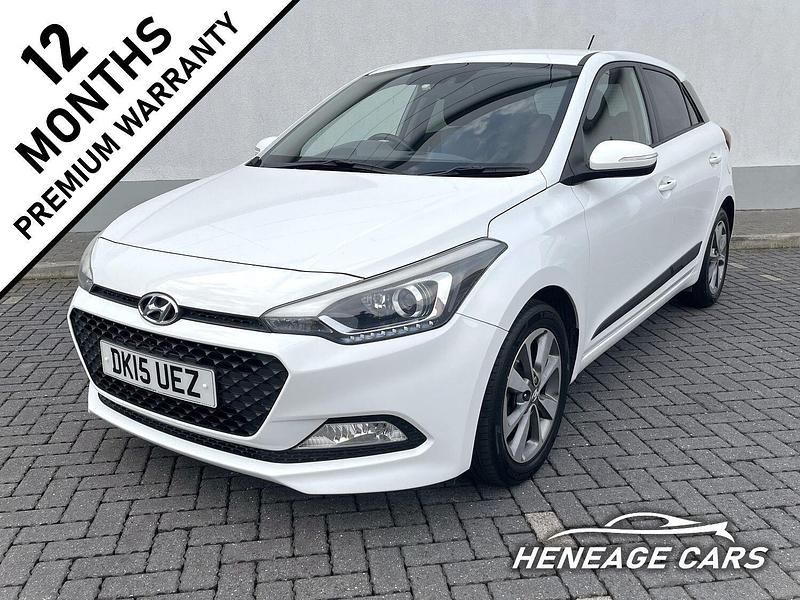 White Used 2015 Hyundai i20 Premium Hatchback | £6,300 (A bit pricey) - Image 1/4