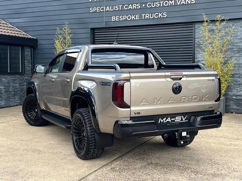 New VW Amarok Black Edition 2026 Bright beige champagne Pickup