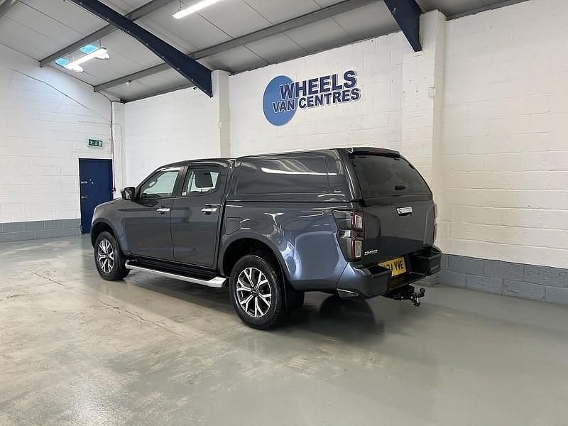 Used Isuzu D-Max 2024 Grey Pickup