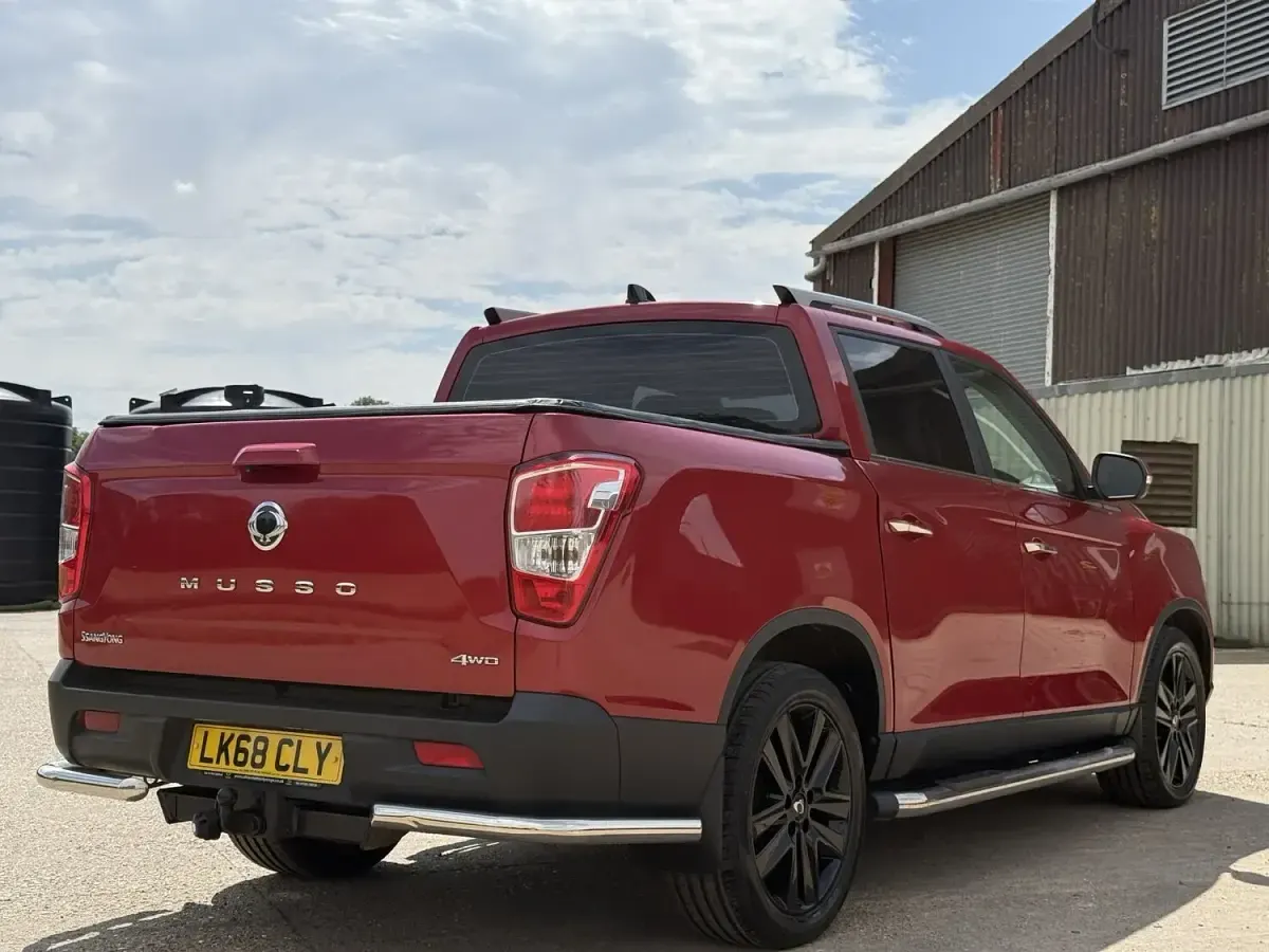 Used SsangYong Musso 181 HP (133 kW) 2018 Red Pickup