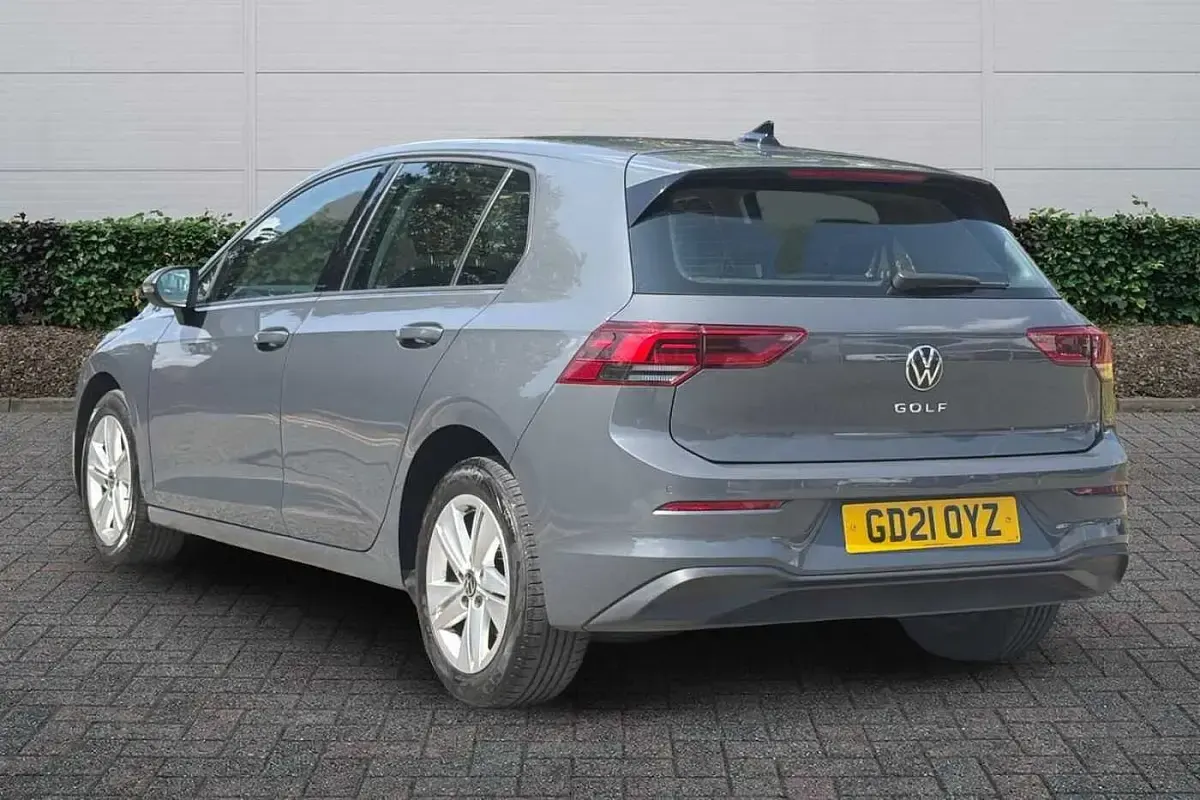 Used VW Golf VII Life 150 HP (110 kW) 2021 Grey Hatchback