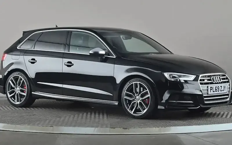 Begagnad Audi S3 Sportback Advanced 300 HK (220 kW) 2019 Halvkombi