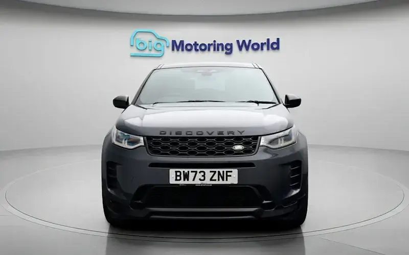 Used Land Rover Discovery 5 SE Dynamic 309 HP (227 kW) 2024 SUV