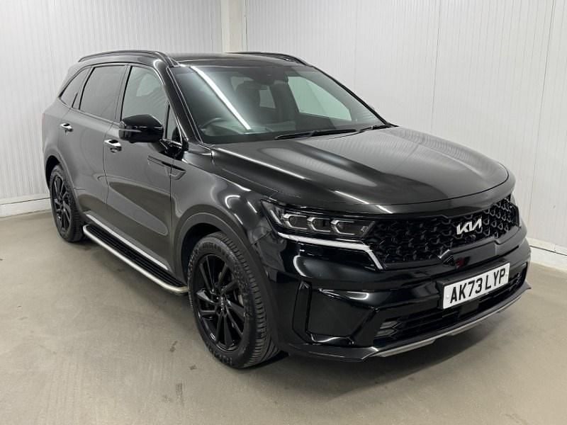 Black Used 2023 Kia Sorento SUV | £36,995 (Fair price) - Image 1/3