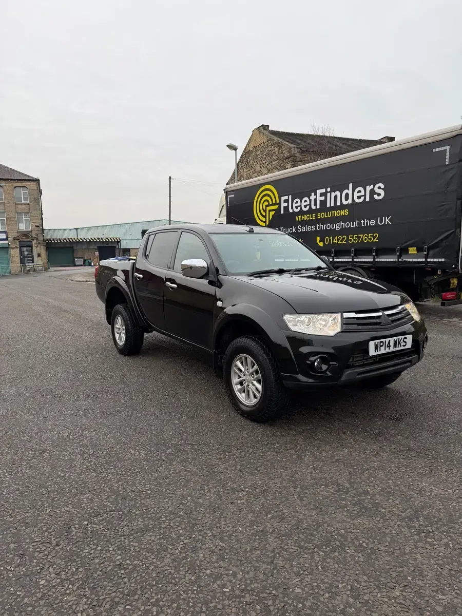 Usado Mitsubishi L200 175 HP (128 kW) 2014 Preto Pickup