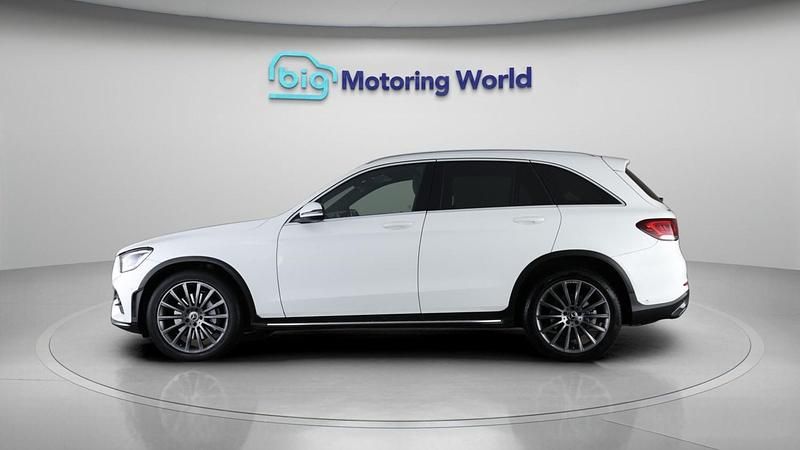 Used Mercedes GLC300 AMG Line Premium 2020 White Estate