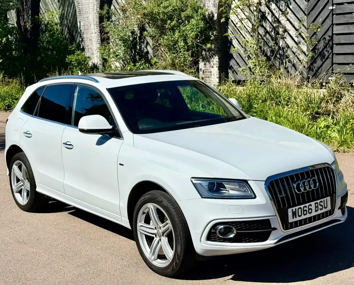 Used Audi Q5 S-Line 190 HP (139 kW) 2017 White SUV