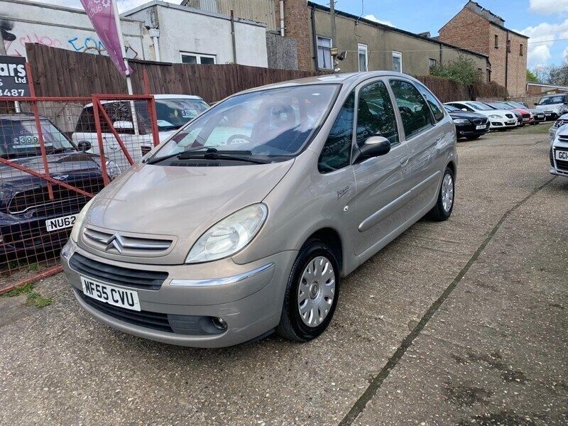 Beige Used 2005 Citroën Xsara Picasso MPV | £1,995 - Image 1/4