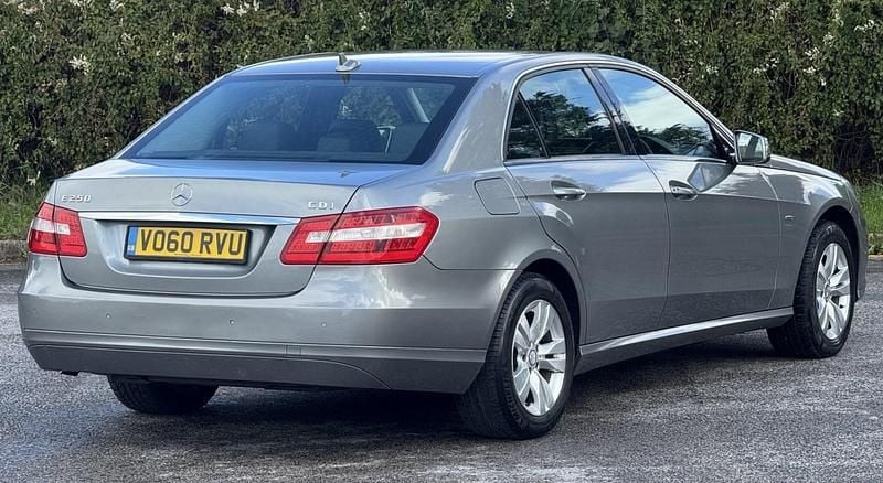 Used Mercedes E250 SE 2010 Silver Sedan