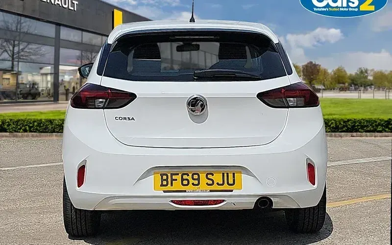 Used Vauxhall Corsa 102 HP (75 kW) 2019 White Hatchback