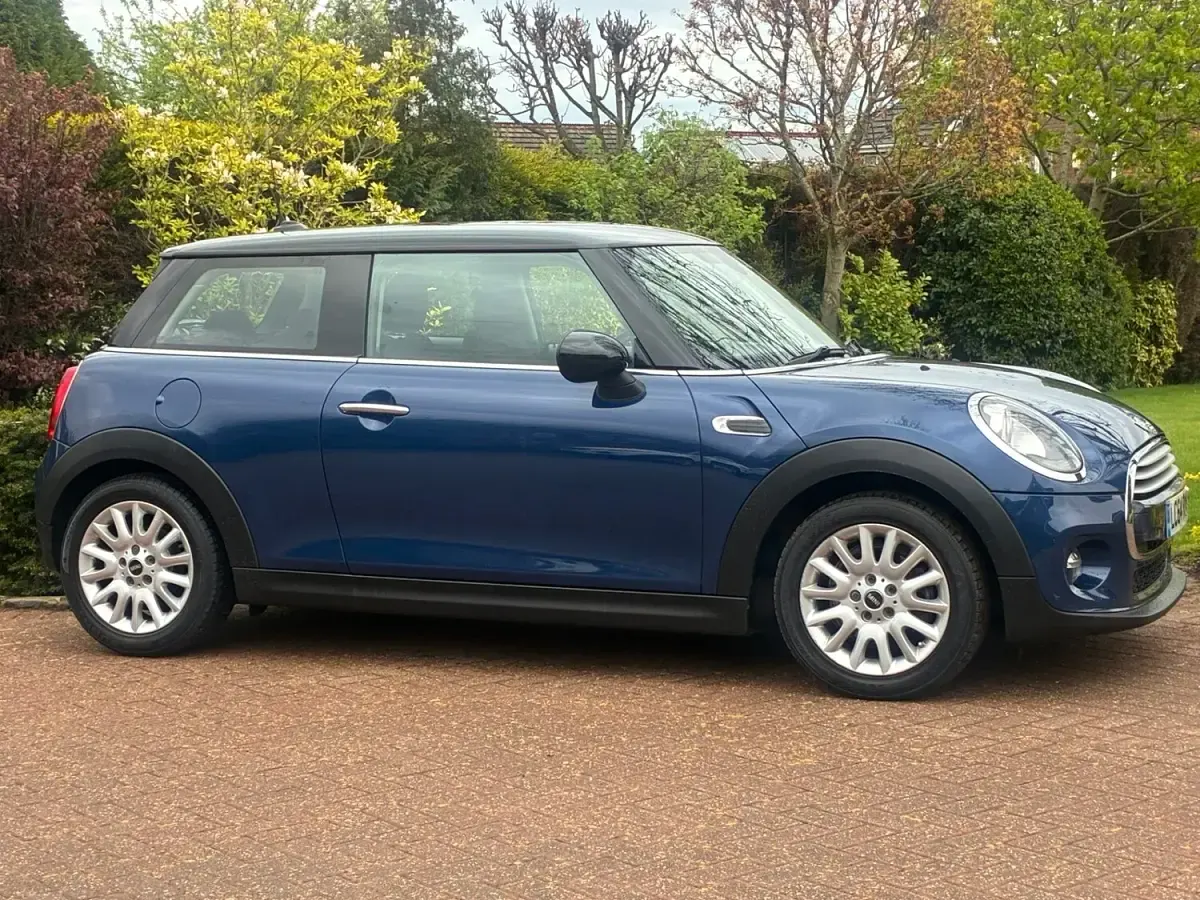 Used Mini Cooper D Hatch 2014 Blue Hatchback